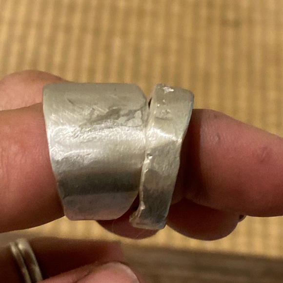 Hand sand casted sterling silver ring set - Picture 14 of 16